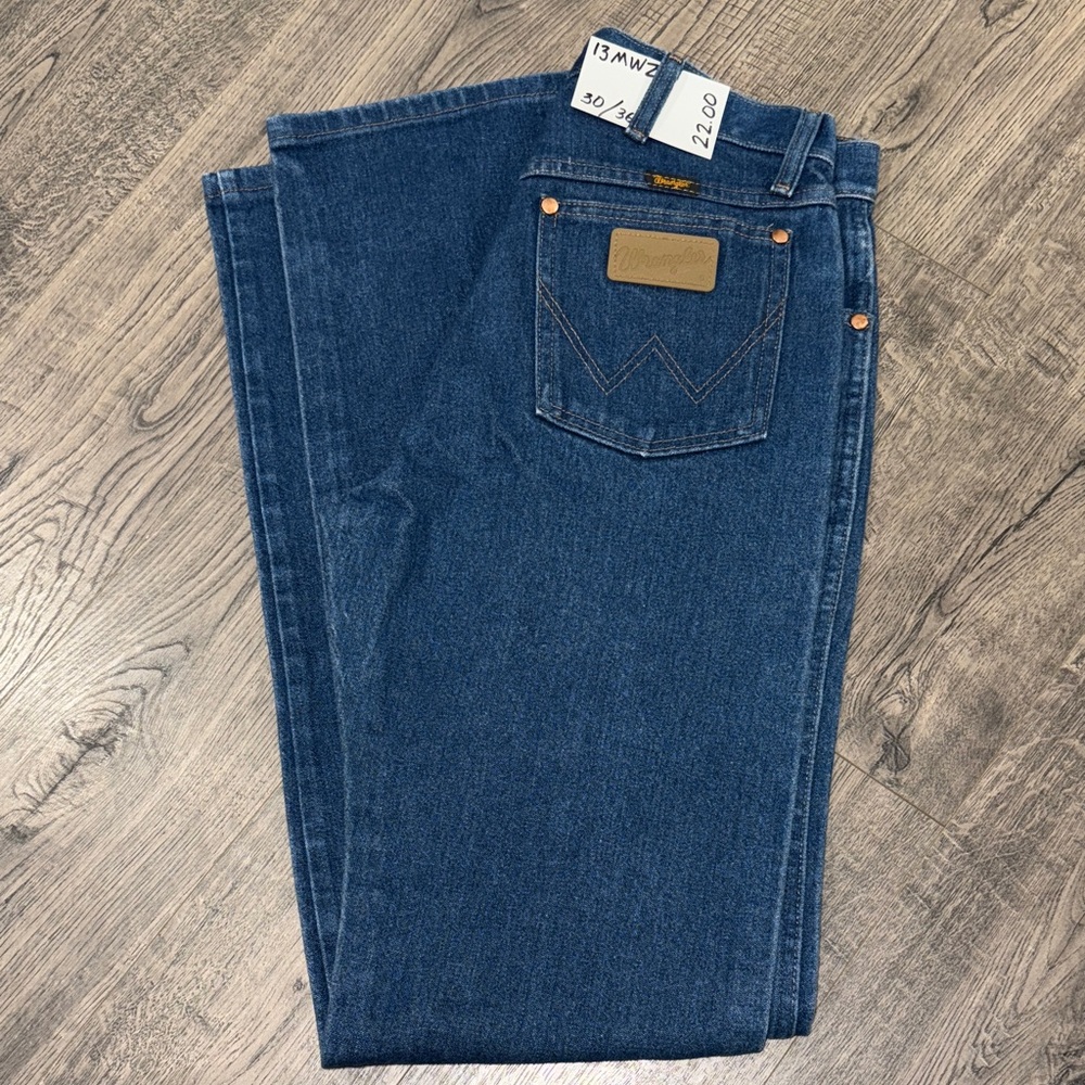 Wrangler Men's Classic Indigo Straight Jeans